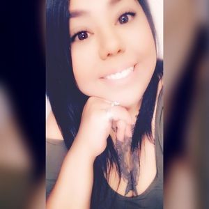 Meet your Posher, Crystal